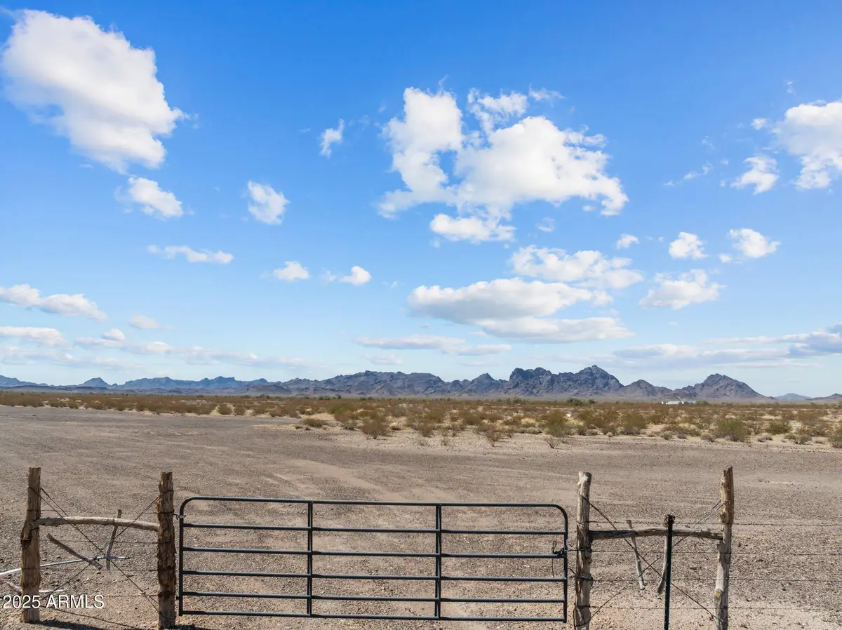 39003 Avenue 41 East -- E, Salome, AZ 85348 - Image #1