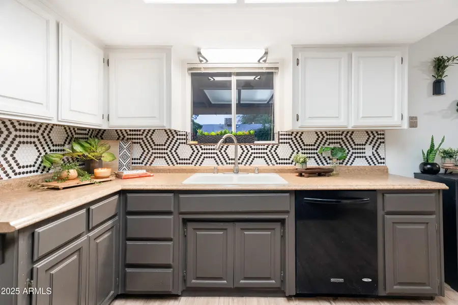 4218 W Lawrence Lane, Phoenix, AZ 85051 - Image #3