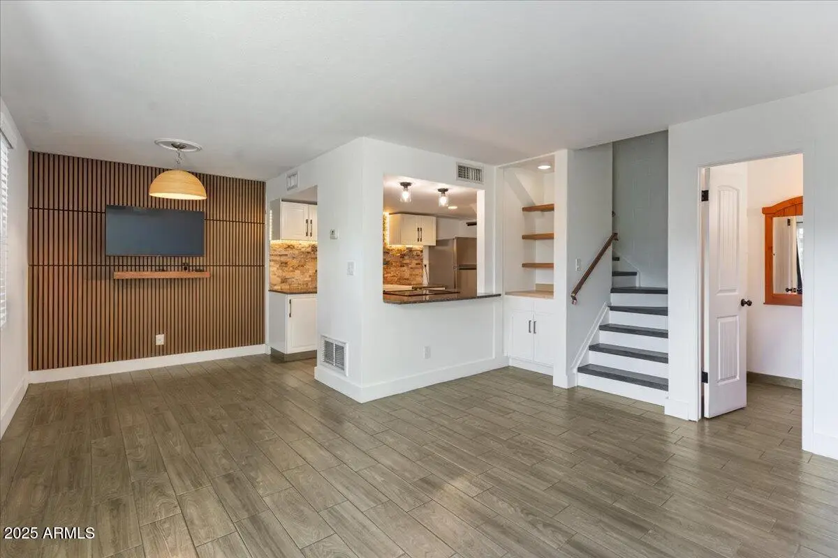 3212 W Royal Palm Road, Phoenix, AZ 85051 - Image #1