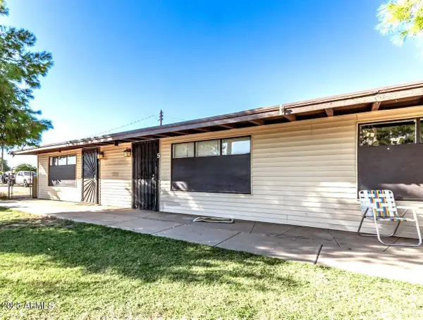 7508 W Orangewood Avenue, Glendale, AZ 85303