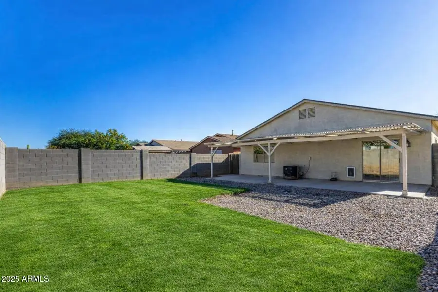 864 E Silversmith Trail, San Tan Valley, AZ 85143 - Image #3