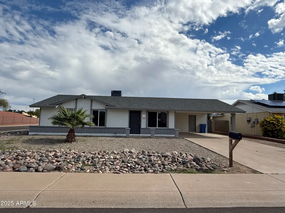 19839 N 6th Drive, Phoenix, AZ 85027 - Image #1