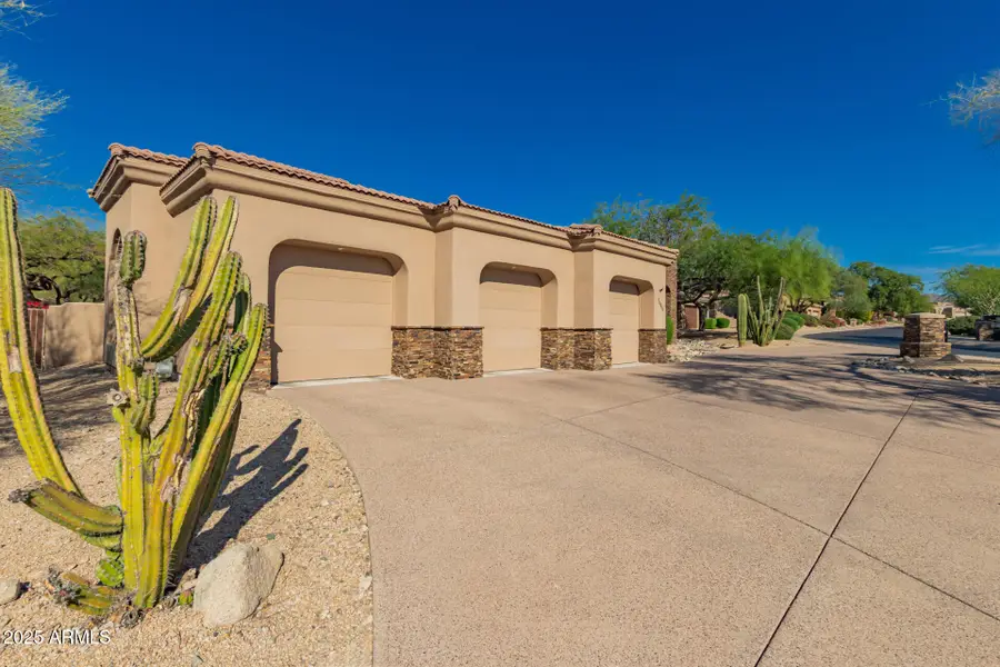 12090 E Paradise Drive, Scottsdale, AZ 85259 - Image #2