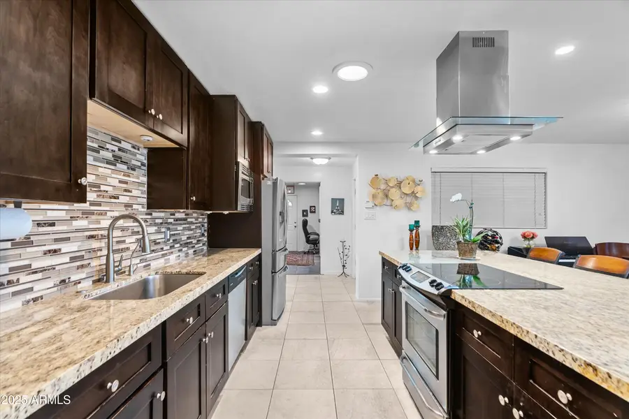 8407 E Rancho Vista Drive, Scottsdale, AZ 85251 - Image #2