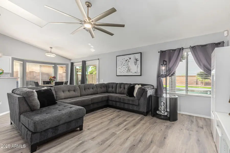 840 S Pineview Drive, Chandler, AZ 85226 - Image #3