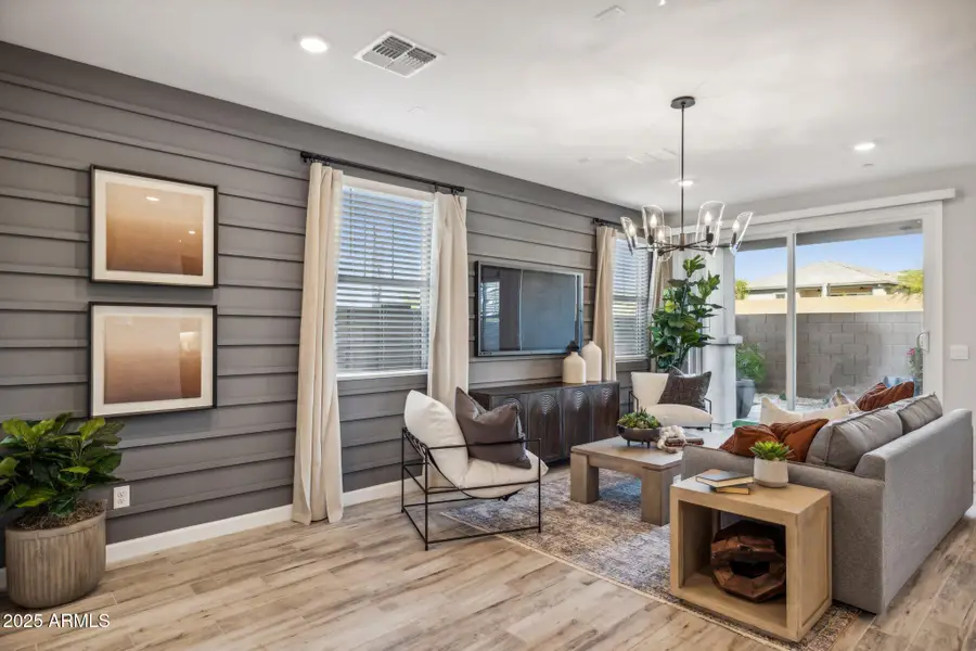 21007 N 58th Place, Phoenix, AZ 85054 - Image #2