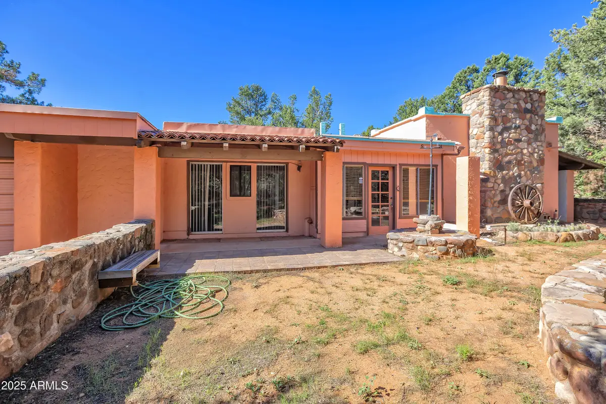 255 Quail Hollow Drive, Village Of Oak Creek Big Park, AZ 86351 - Image #1