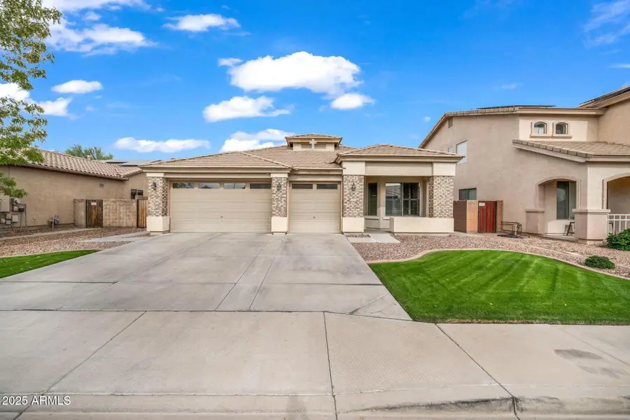 14432 W Hearn Road, Surprise, AZ 85379 - Image #2