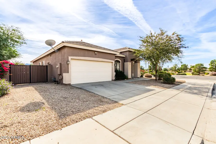 10217 W Riverside Avenue, Phoenix, AZ 85353 - Image #2