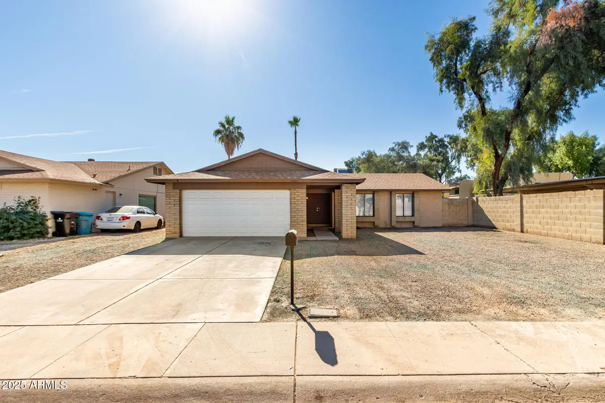 4207 W Christy Drive, Phoenix, AZ 85029 - Image #1