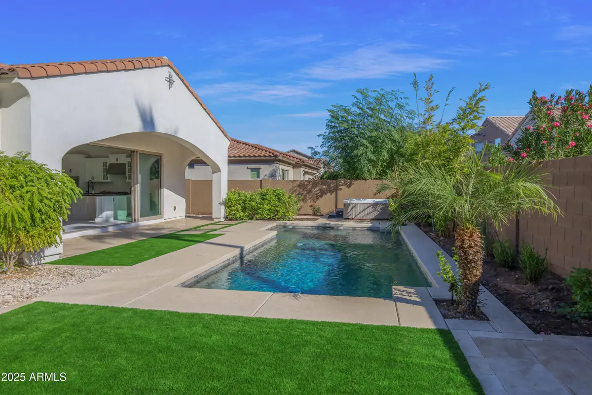 1555 W Sea Fog Drive, Gilbert, AZ 85233 - Image #1