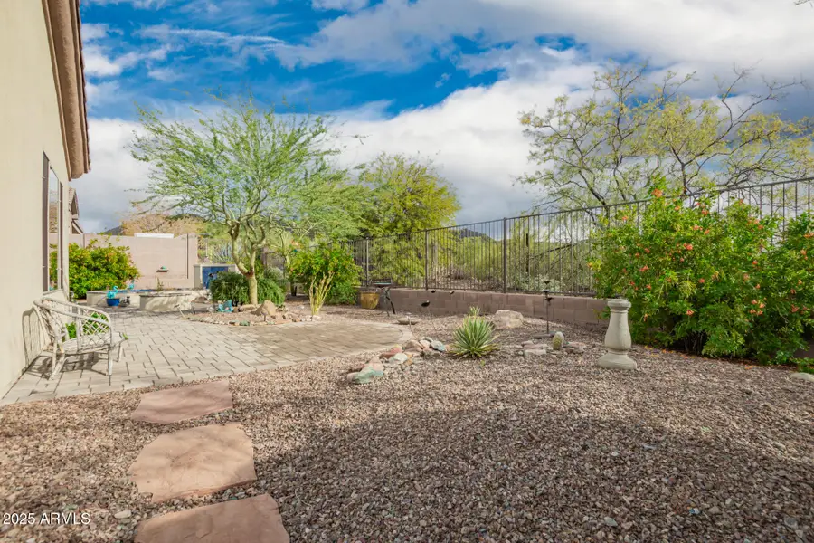 41819 N Iron Horse Court, Anthem, AZ 85086 - Image #2