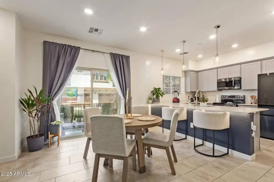 2736 S Cavalier Drive #102, Gilbert, AZ 85295 - Image #3