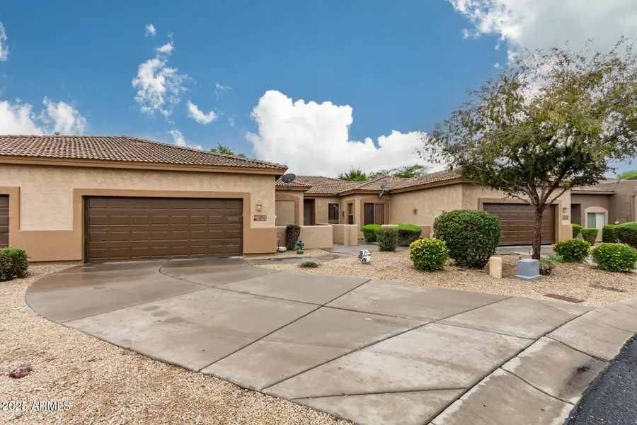 26 S Quinn Circle #27, Mesa, AZ 85206 - Image #2