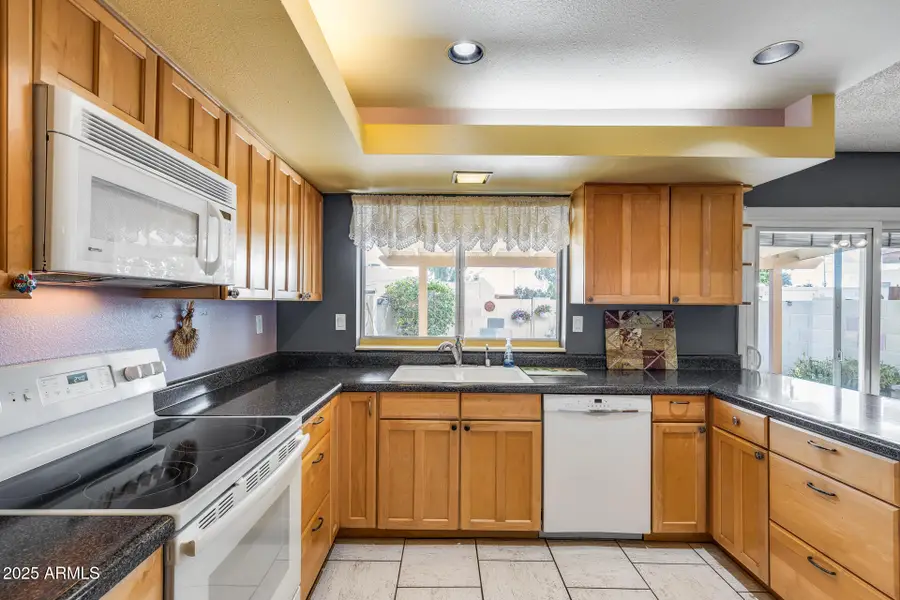 2445 W Sharon Avenue, Phoenix, AZ 85029 - Image #2