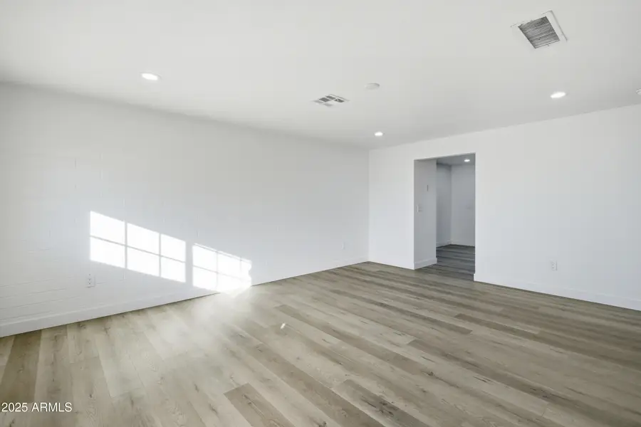 1801 N 57th Drive, Phoenix, AZ 85035 - Image #3