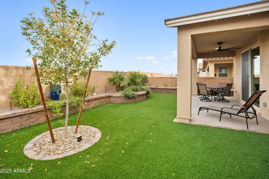 17122 W Artemisa Avenue, Surprise, AZ 85387 - Image #2