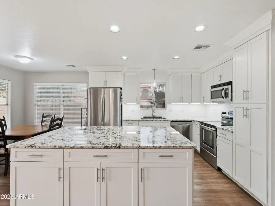 7247 E Kiva Avenue, Mesa, AZ 85209 - Image #3