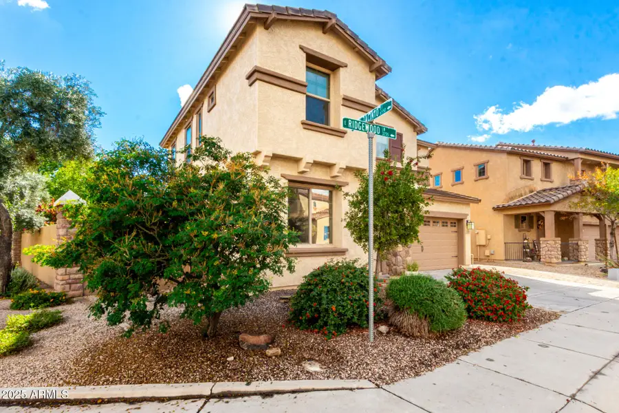 3247 E Ridgewood Lane, Gilbert, AZ 85298 - Image #3