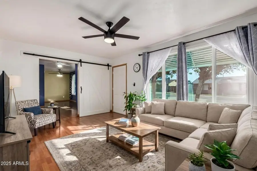 2402 W Poinsettia Drive, Phoenix, AZ 85029 - Image #2