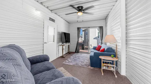 181 Mineshaft Drive, Apache Junction, AZ 85119