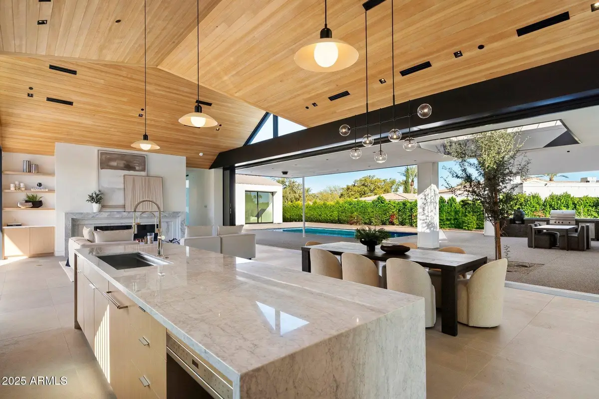 6840 E Avenida El Alba Avenue, Paradise Valley, AZ 85253 - Image #1