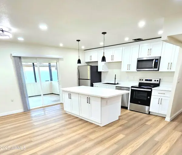 6219 W Citrus Way, Glendale, AZ 85301