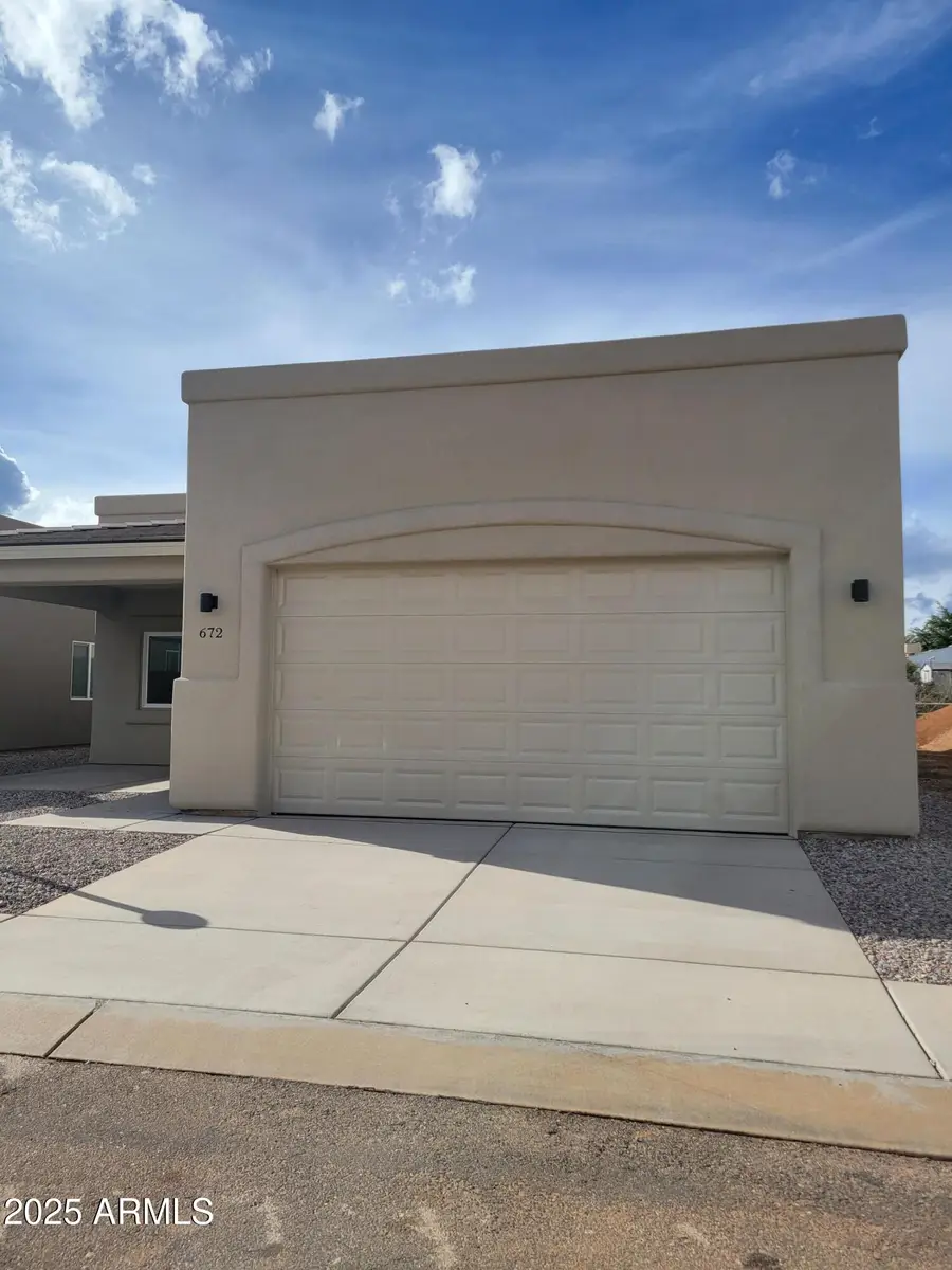 672 S Meadowood Lane, Sierra Vista, AZ 85635 - Image #3