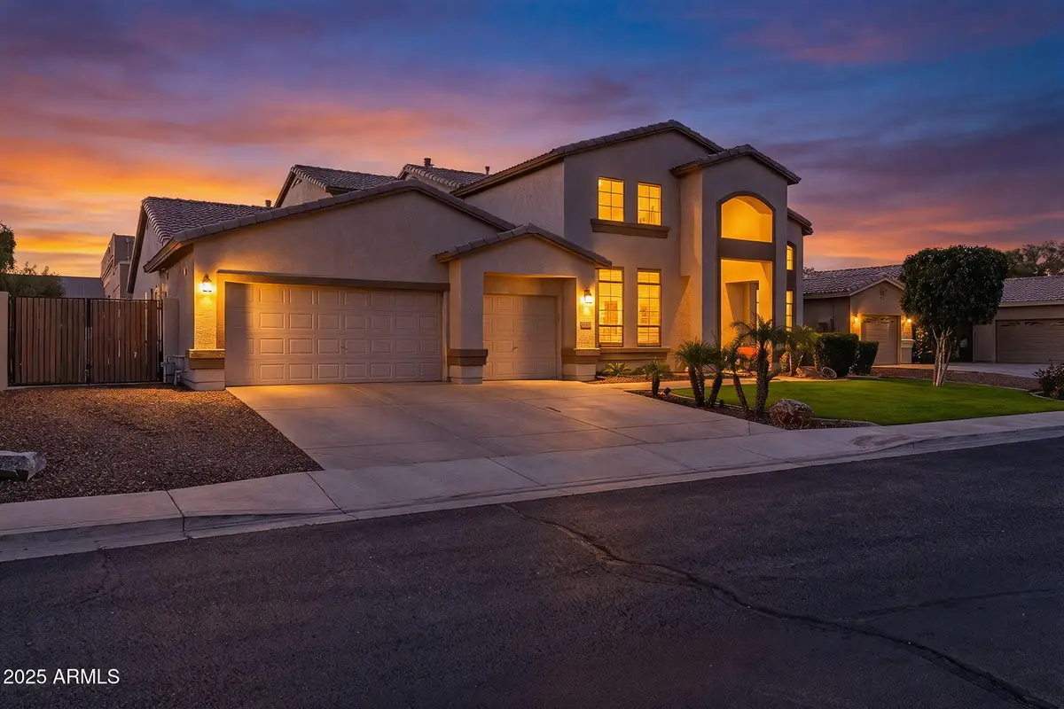 8180 W Gelding Drive, Peoria, AZ 85381 - Image #1