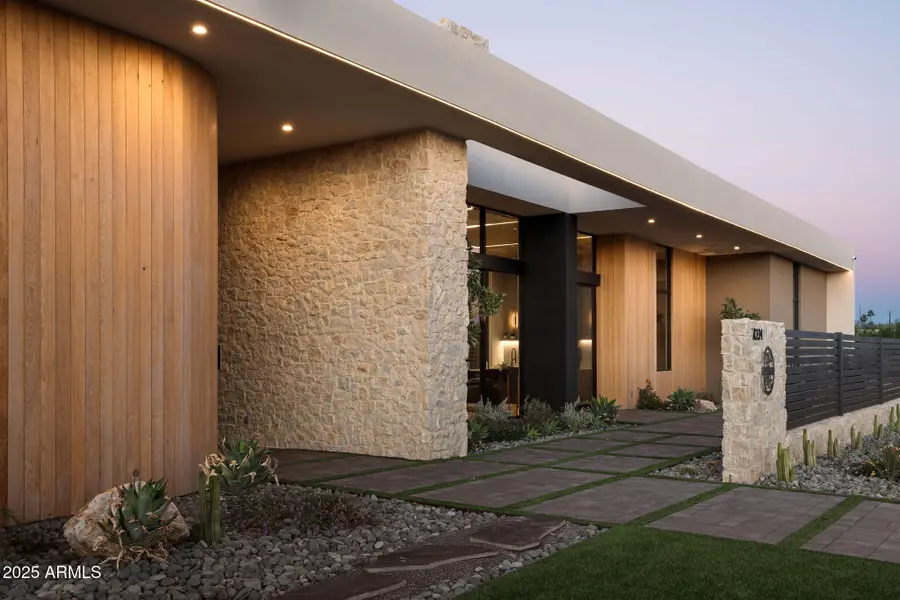 7034 E Paradise Drive, Scottsdale, AZ 85254 - Image #3