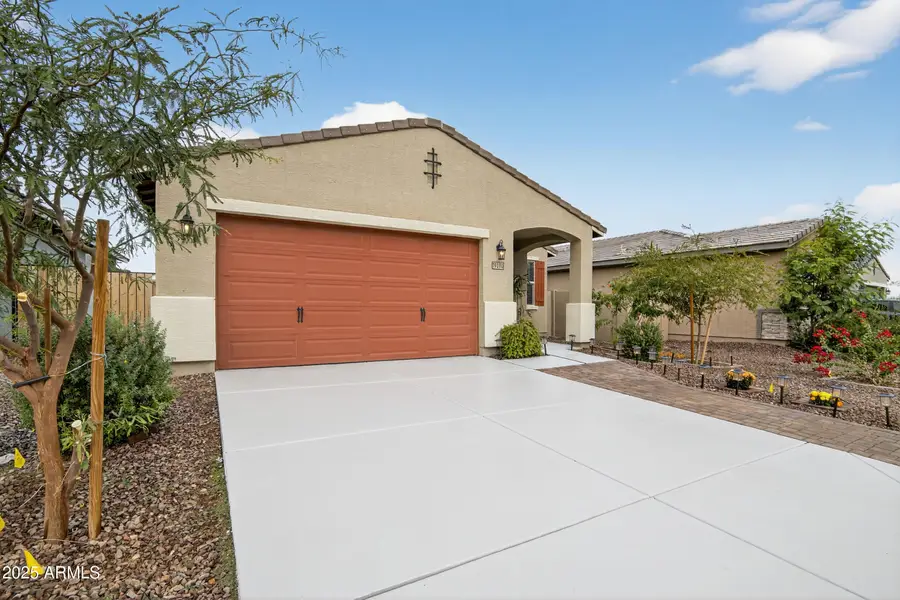 19090 N Silver Dog Way, Maricopa, AZ 85138 - Image #2