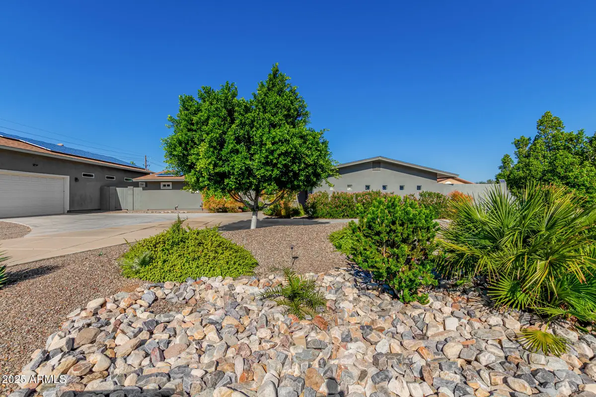 5040 W Misty Willow Lane, Phoenix, AZ 85310 - Image #1