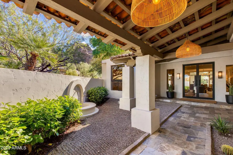 5800 N Echo Canyon Lane, Phoenix, AZ 85018 - Image #2