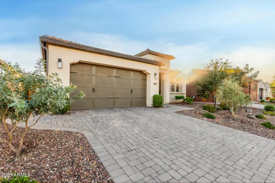 649 E Veterans Way, San Tan Valley, AZ 85140 - Image #3