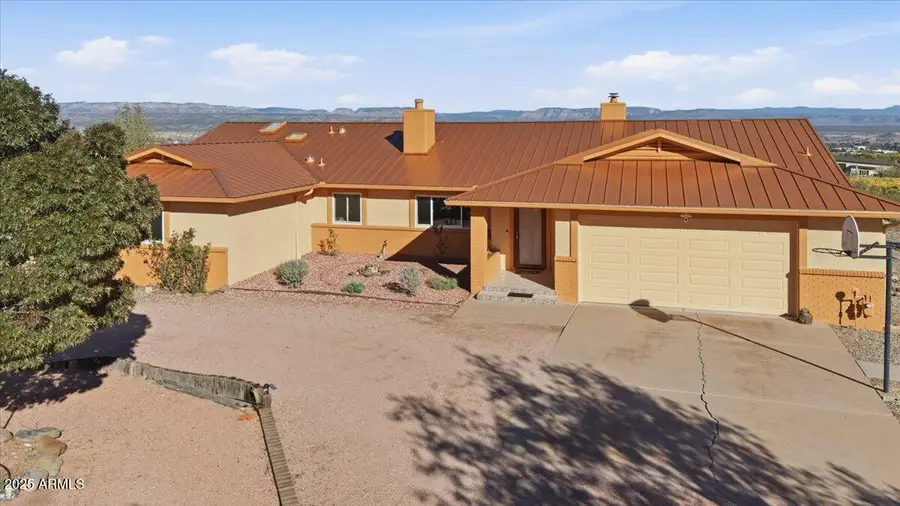 902 Roberts Road, Clarkdale, AZ 86324 - Image #2