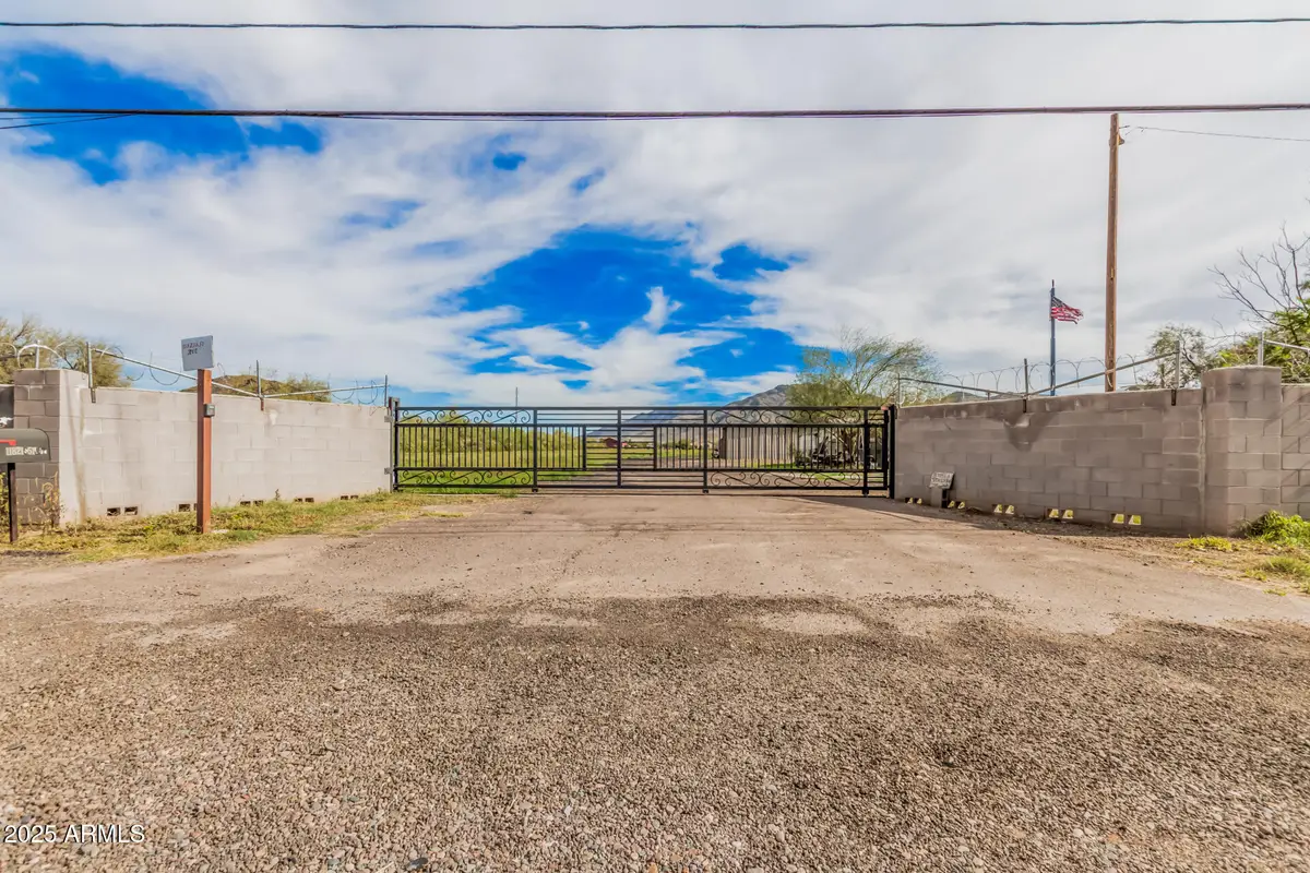 11821 S 51st Avenue, Laveen, AZ 85339 - Image #1