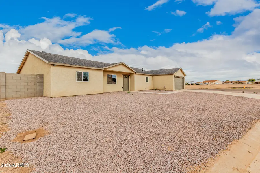 8442 W Raven Drive, Arizona City, AZ 85123 - #3