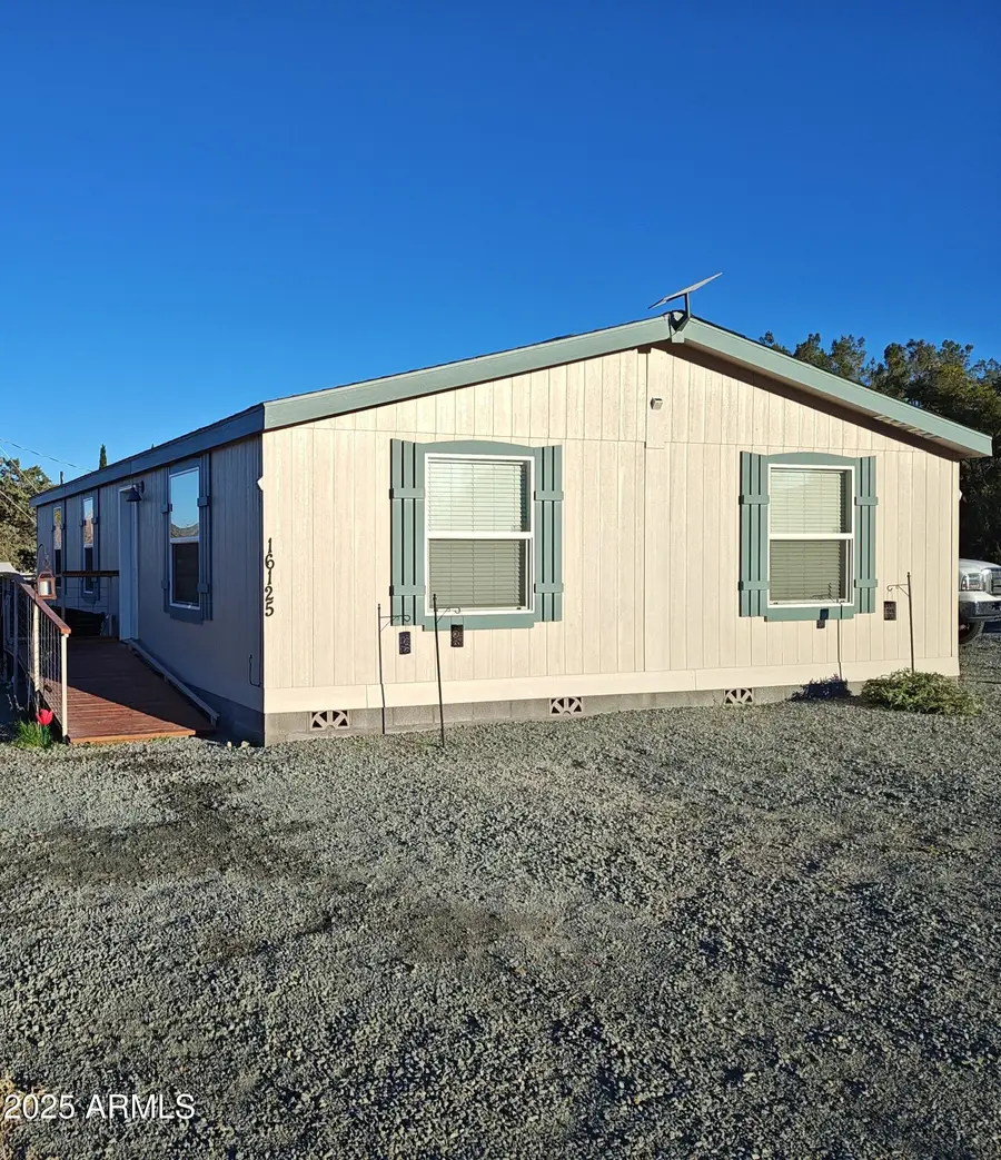 16125 S Apache Drive, Cordes Lakes, AZ 86333 - Image #2