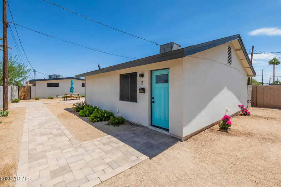 1011 E Amelia Avenue, Phoenix, AZ 85014 - Image #2