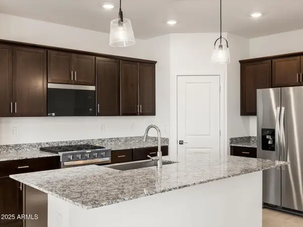 2379 E Fortana Drive, San Tan Valley, AZ 85143