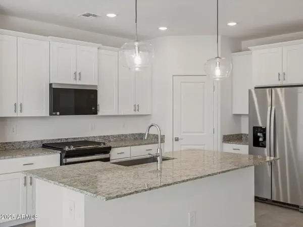 4155 W Erik Lane, San Tan Valley, AZ 85144