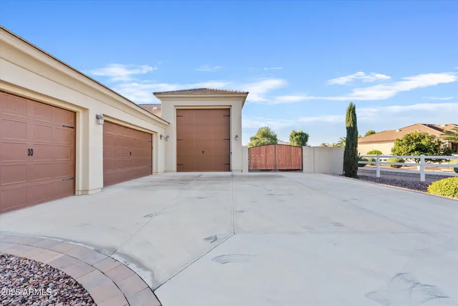 21205 E Pummelos Road, Queen Creek, AZ 85142 - Image #3