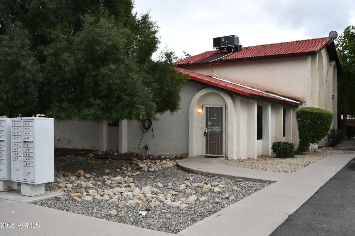2437 E Tracy Lane #1, Phoenix, AZ 85032 - Image #1