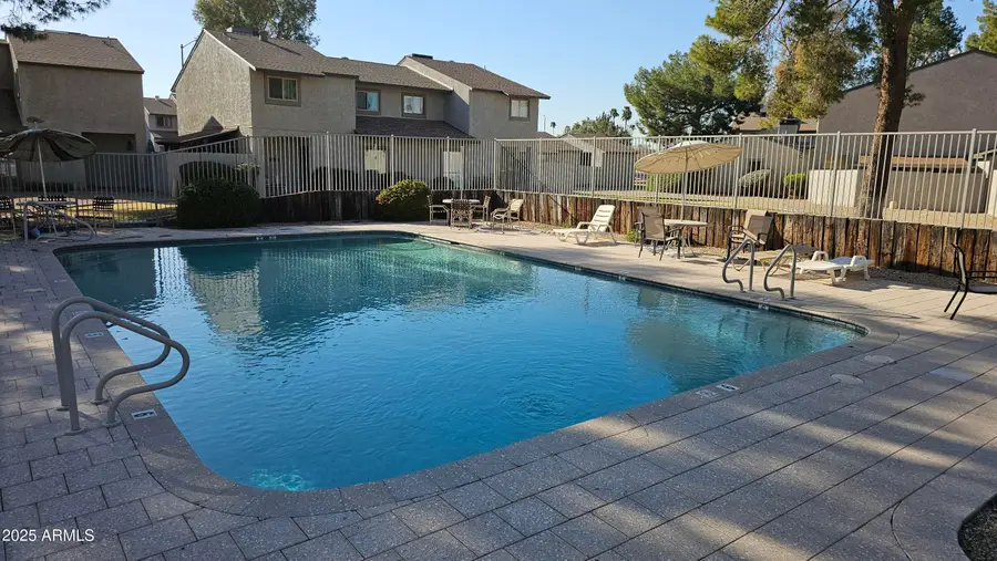 239 E Betty Elyse Lane, Phoenix, AZ 85022 - Image #2