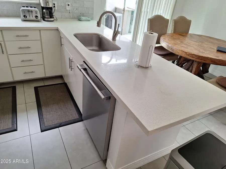 239 E Betty Elyse Lane, Phoenix, AZ 85022 - Image #3