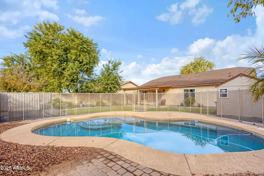 4327 E Meadow Land Drive, San Tan Valley, AZ 85140 - Image #2