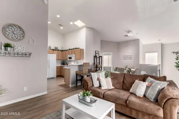 1406 W Emerald Avenue #102, Mesa, AZ 85202