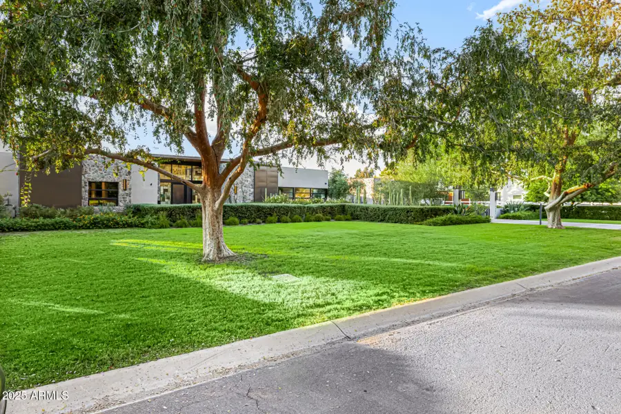 8330 N 74th Place, Scottsdale, AZ 85258 - Image #2