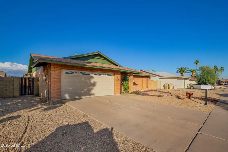 5042 W Carol Avenue, Glendale, AZ 85302 - Image #2