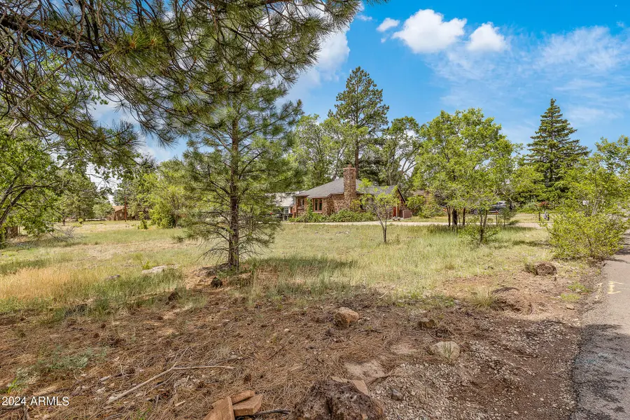 261 W Oak Avenue #11, Flagstaff, AZ 86001 - Image #3